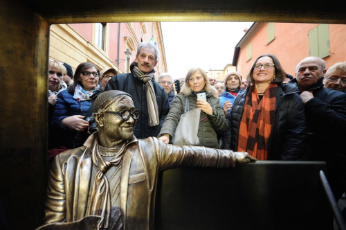 Lucio Dalla "rikthehet" në Bolonja