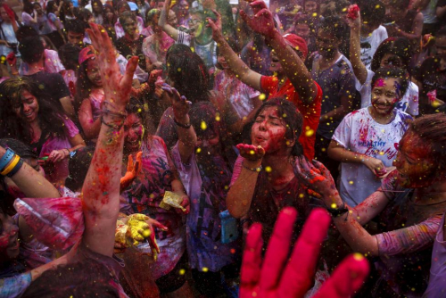 Festivali i përvitshëm Holi Rangotsav