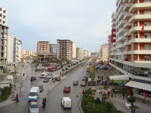 E njëjta praktikë, ndalohen drejtuesit e INUV në Vlorë për pazare me pronën e tjetrit