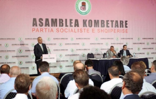 “Çështja e mandatit të kryetarit duhet të ishte trajtuar më herët. Të votojë anëtarësia”