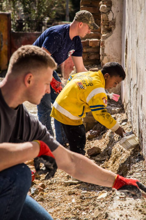 Ndihmë nga marinsat amerikanë për mjedisin