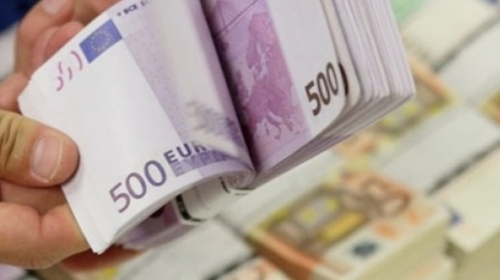 238 milionë euro jashtë vendit nga bankat dhe kompanitë celulare