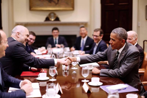 Telashet që mund të kemi me SHBA-në sipas Ramës dhe falenderimet e Obamës për muxhahedinët