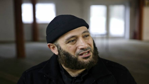 Imami kërkon të mos ndalohen martesat e myslimanëve me vajzat minorene: “Janë pjesë e një kulture që duhet respektuar”