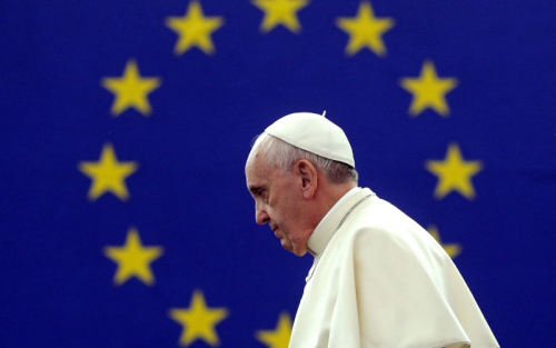 Papa nderohet me çmimin “Karli i Madh”: Europës i duhet një Transfuzion i Kujtesës