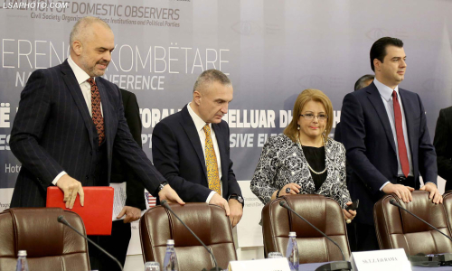 Kundër "shpëtimtarit" Ilir Meta