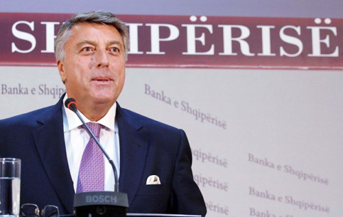Raporti psikologjik për Fullanin: “I shqetësuar për stabilitetin ekonomiko – financiar të vendit. Pagjumësi dhe mungesë oreksi”