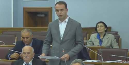 Mospajtim me Albanizimin por edhe që Amerikanizmi quhet Globalizëm