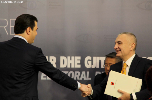 Nuk bën punë presioni dhe serioziteti i Ramës, Basha nuk tërhiqet nga vendet e rezervuara