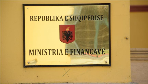 Buxheti me 18.2 miliardë lekë sufiçit, pak investime