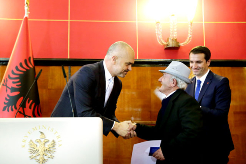 Nuk ka rritje rrogash dhe pensionesh për vitin 2016