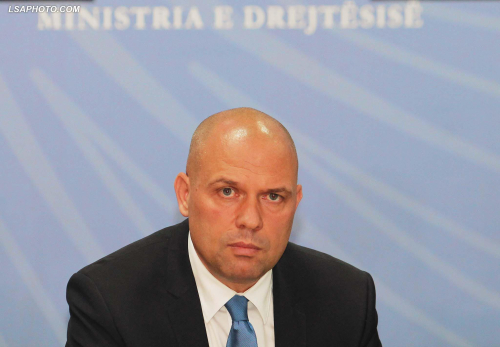 “Banditizëm nga Agjencia e Kthimit dhe Kompensimit të Pronave”