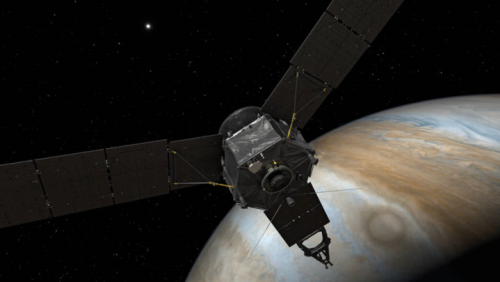 Sateliti "Juno" nis orbitimin ndaj Jupiterit