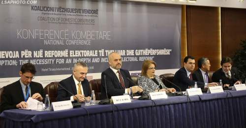 Përpjekje për reformë kur mungojnë 71 vota për qeverinë!!! Fleckenstein flet për “negociata mbi propozimin hibrid, sipas rekomandimeve të Venecias”