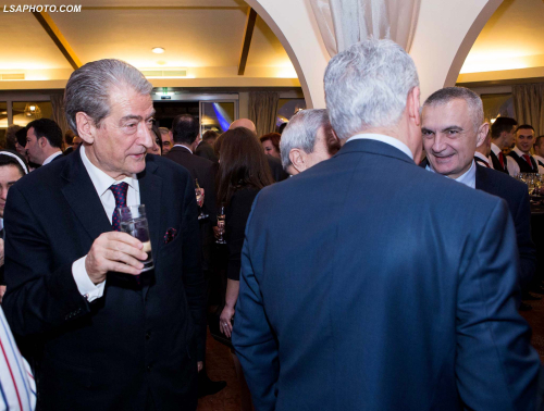 Pse kjo heshtje imunitare e opozitës ndaj korrupsionit të LSI-së?