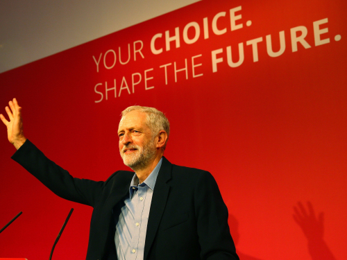 Jeremy Corbyn rizgjidhet lider i laburistëve në Britani