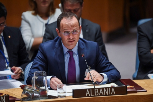 Shqipëria i kujton BE-së kërcënimin rus, Bushati sheh destabilizim të rajonit
