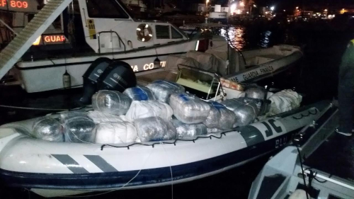 Dyshime për 10 ton kanabis të kapura në Vlorë, gomonia me 750 kg ndalohet në Otranto
