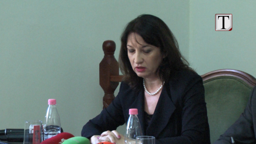 Presioni i Greqisë, Shqipëria ligj për të drejtat e minoriteteve