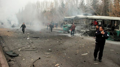 Tjetër sulm terrorist në Turqi, shpërthen autobusi me ushtarë (Foto, Video)