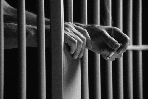 Ndryshimet në Kodin Penal,  5 000 lekë/ditë për të shlyer deri në 3 vjet burg