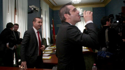 Demagogjia nuk njeh kufij, nga kontrolli i emocioneve te garancitë absurde