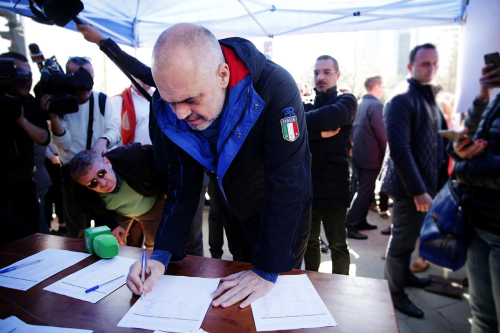 Peticioni i Vetting-ut, sa gjysma e firmave për referendumin e mbetjeve