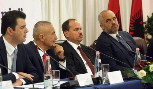 Pesë çështje që duhen zgjidhur pas dështimit të negociatave