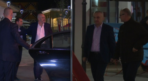 Darka e “Pazarit të Ri”, torta ndahet bashkë edhe për 4 vjet (Video)