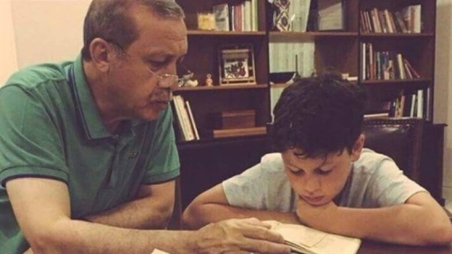 Erdogan në rolin e gjyshit