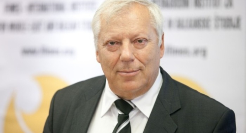 Flakje e relativizmit etik