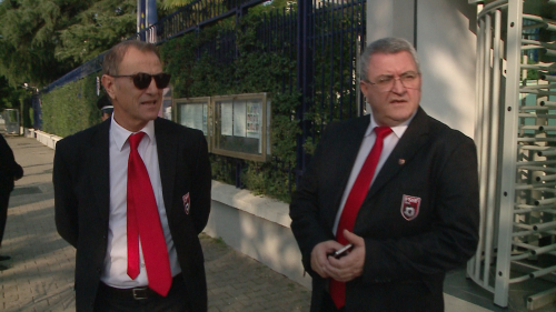 Prapaskenat e Dukës, De Biasi zbulon arsyen e largimit
