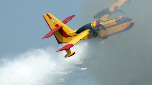 Zjarri në Muzinë, dy avionët grekë ndihmuan edhe në Follorinë