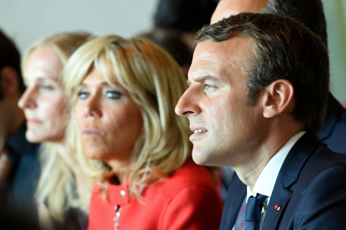 "Le Point”: Macron ka shpenzuar 26 mijë euro vetëm për makiazh