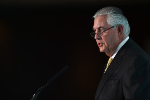 Tillerson, 20 minuta në telefon dhe dy urdhëresa për Ramën