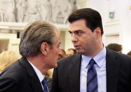 Deklaratë nga halli e PD për "çështjen Ruçi", me dy variante si ndodhi