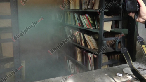 Në Bibliotekën Kombëtare u dogjën materiale që nga viti 1905