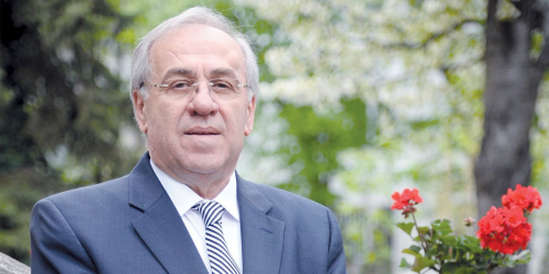 "Koha për shkëmbim vizitash Meta - Vuçiç"