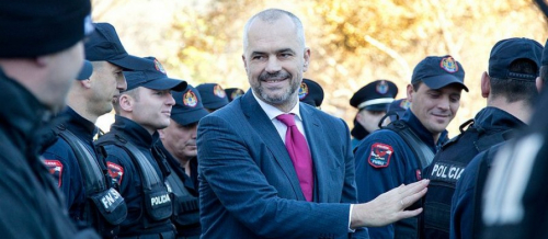 Shteti i shpuar i një policie të tradhëtuar