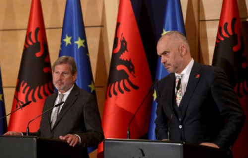 Hahn, makiazh qeverisë!