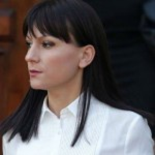 Çfarë fshihet pas lojës me Himarën?**