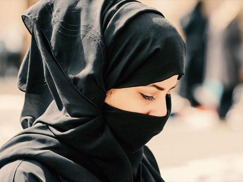 Gjykata Evropiane do të vendosë nëse Ligji Islamik  mund të anashkalojë Ligjin Civil të një Shteti