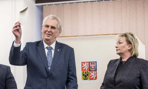 Çeki, presidenti Miloš Zeman udhëheq në raundin e parë të zgjedhjeve presidenciale