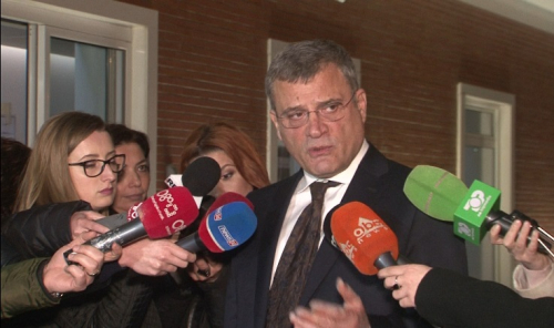 I vetëm në seli, Imami paralajmëron ndarjen nga PD (Video)