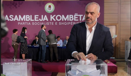 Ndryshime në qeveri dhe spastrime partiake në shtator