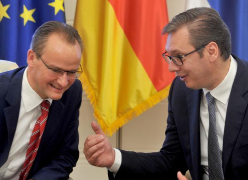 Premtim serbëve: Referendum për kompromisin për Kosovën
