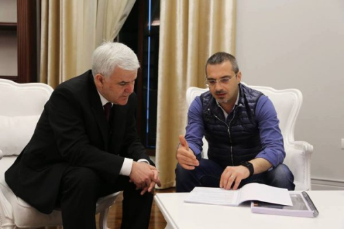 Akuza dhe standarde