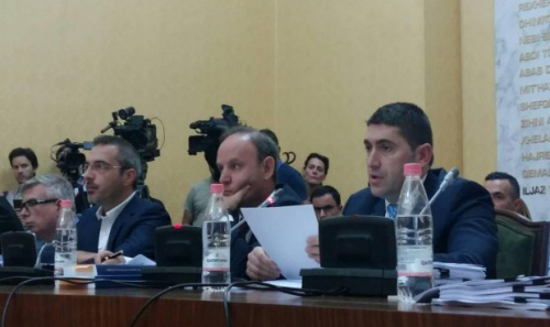 Epoka para Gjyqit!
