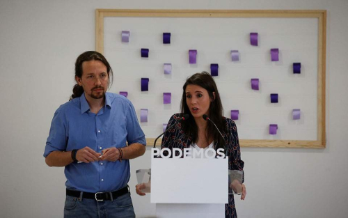 Populizëm neo-majtist, Podemos në referendum për mirëqënien e liderit