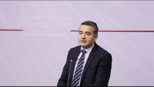 Mbytjet “gjunjëzojnë” ministrin Klosi: Nuk funksionon roja bregdetare